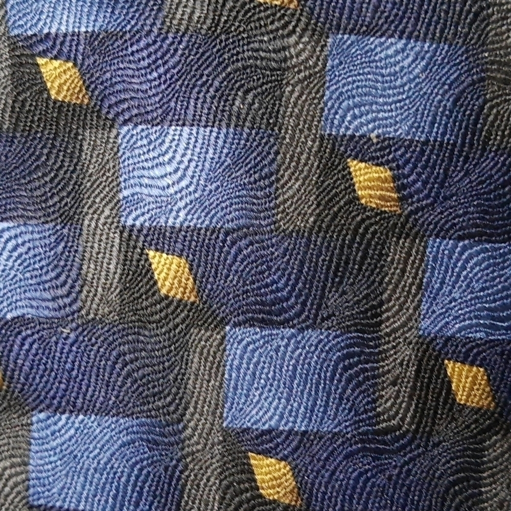 Van Heusen Blue Checkered 100% Silk Tie 58 x 4